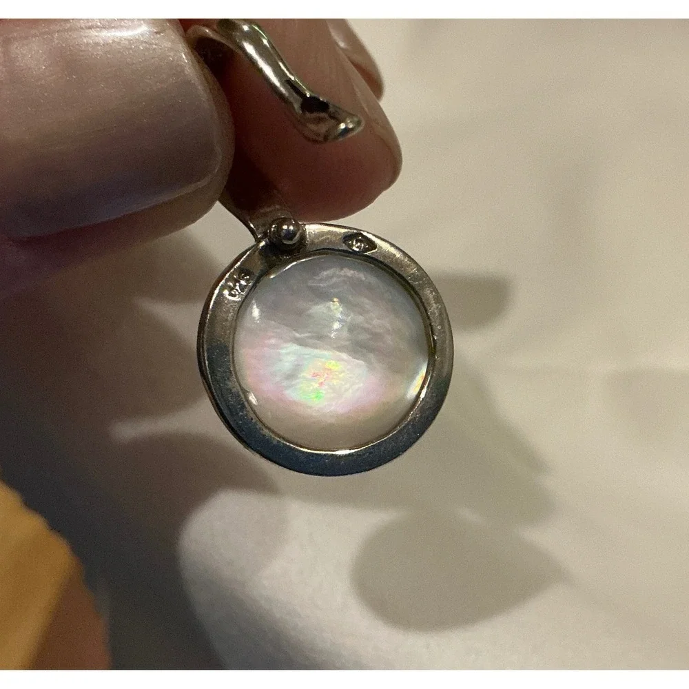 Sterling Silver Round Mother of Pearl Pendant 925 Fashion Jewelry